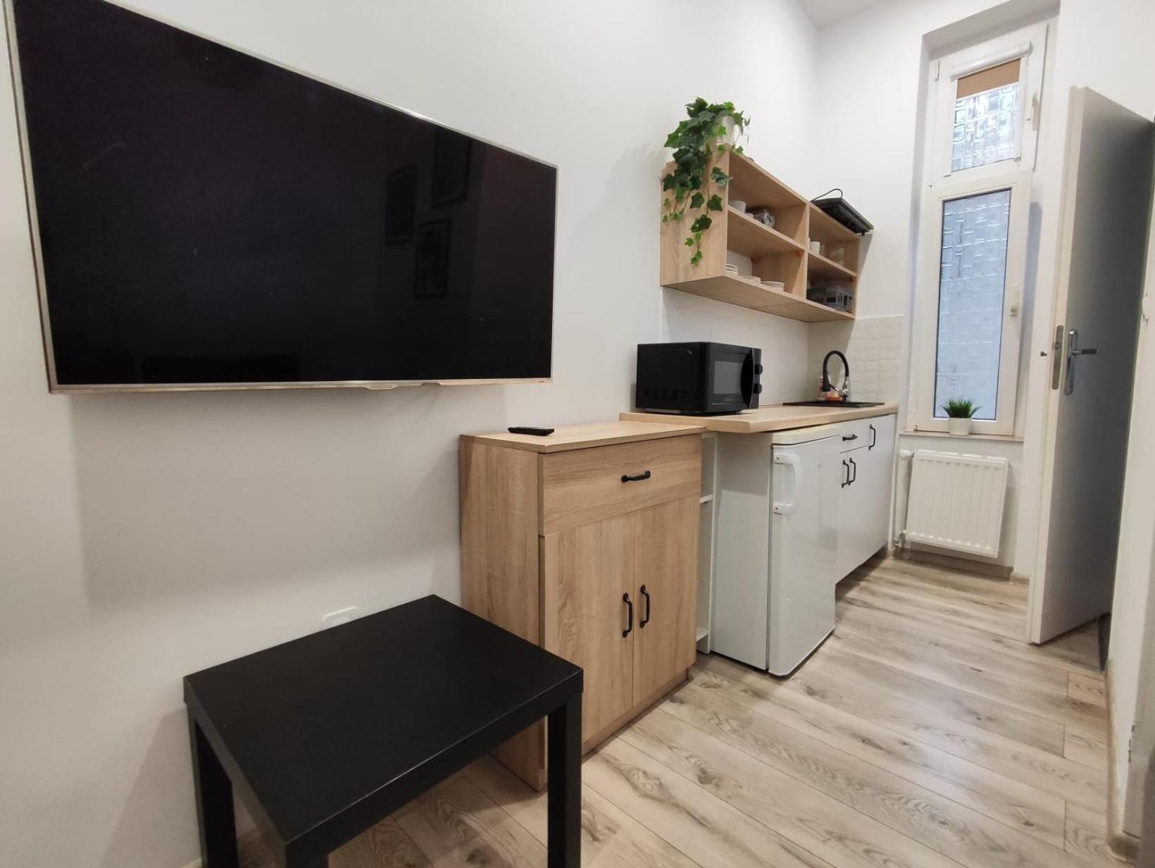 Little Room 7 - Pokoj Z Prywatna Lazienka I Aneksem Stettin Exterior foto